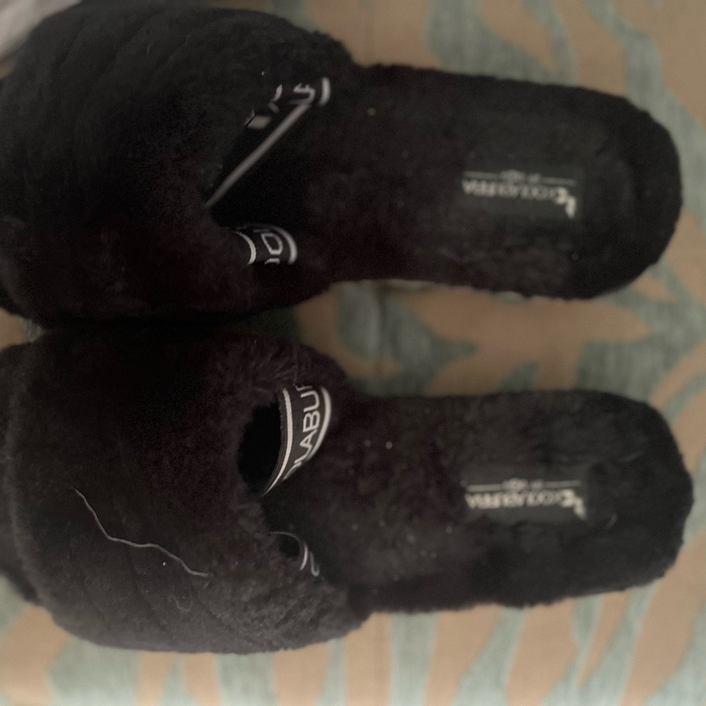 Koolaburra Black Fuzzy Slippers‎